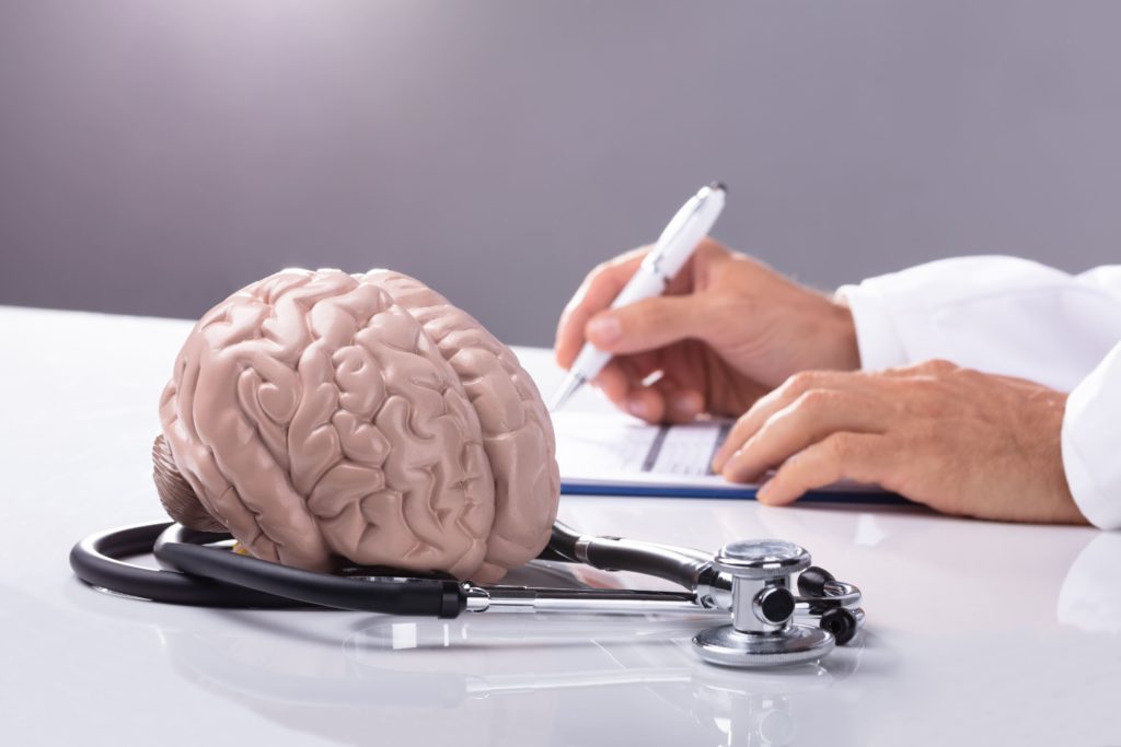 Quais são as principais diferenças entre a psiquiatria e neurologia?